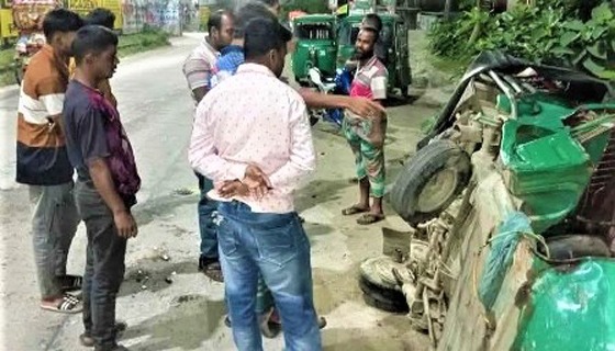 যমুনা সেতু-ঢাকা মহাসড়কে ট্রাক-সিএনজি সংঘর্ষে নিহত ২