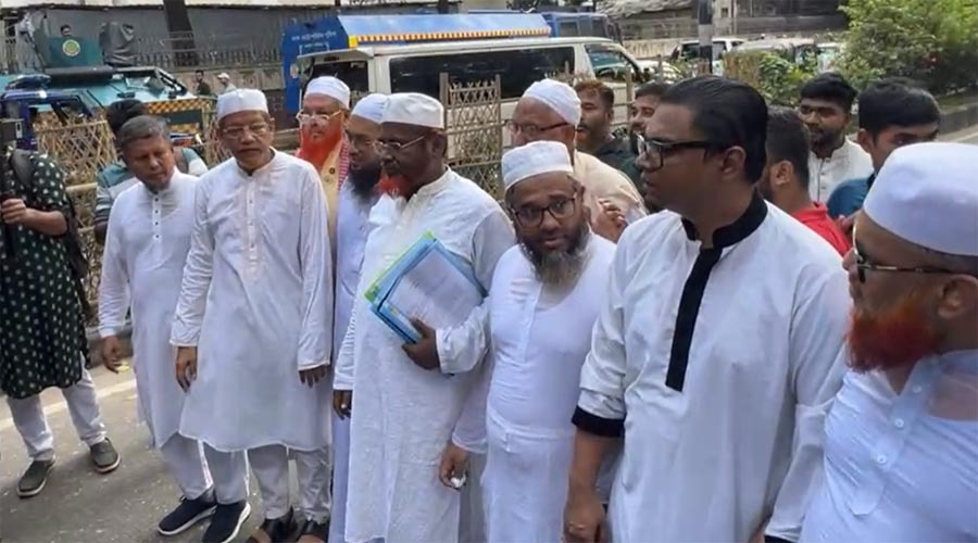 গণভোটসহ পাঁচ দাবিতে প্রধান উপদেষ্টার কাছে স্মারকলিপি দিলো জামায়াতসহ আট দল