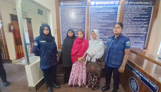 লালপুরে নারী চোর চক্রের ৩ সদস্য গ্রেপ্তার