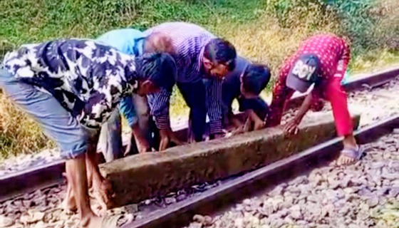 কমলগঞ্জে মারাত্মক দুর্ঘটনা থেকে রক্ষা পেল ট্রেন