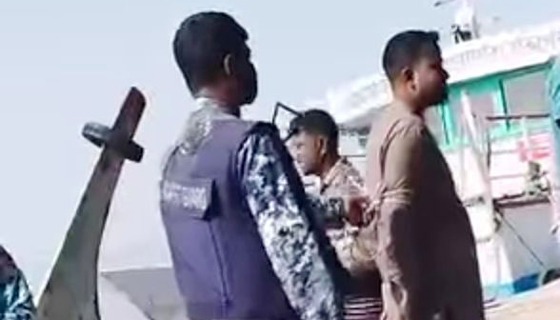 রামগতিতে বাল্কহেডে চাঁদাবাজির সময় ছাত্রদল নেতাসহ আটক ৩