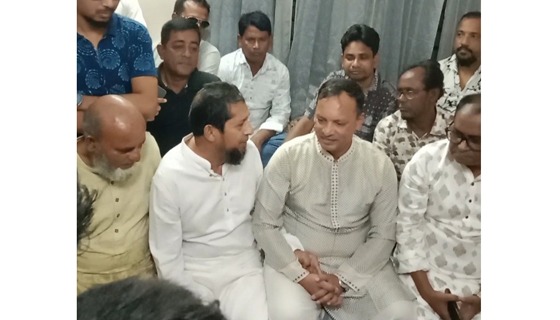 কোটচাঁদপুরের দলীয় নেতাকর্মিদের সাথে ব্যারিস্টার রুহুল কুদ্দুস কাজলের সাক্ষাত