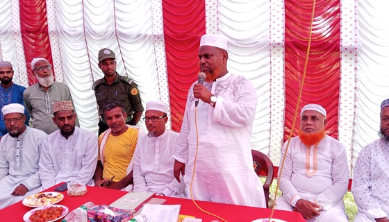 কয়রার বিভিন্ন দুর্গা মন্ডপ পরিদর্শনে মাওলানা আবুল কালাম আজাদের