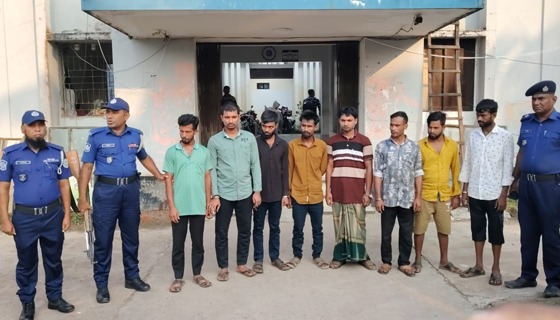 পটুয়াখালীতে ডাকাতির প্রস্তুতিকালে গ্রেপ্তার ৮