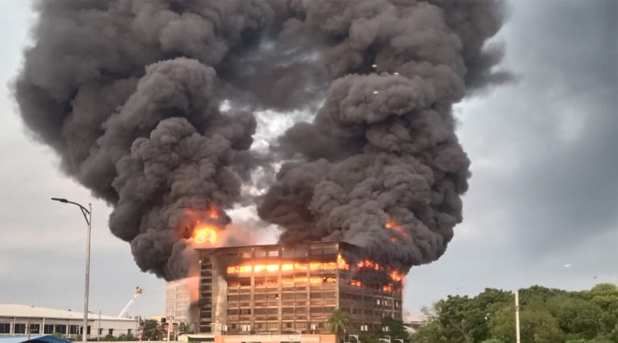 চট্টগ্রামে তোয়ালে ফ্যাক্টরিতে ভয়াবহ অগ্নিকাণ্ড, নিয়ন্ত্রণে ফায়ার সার্ভিস