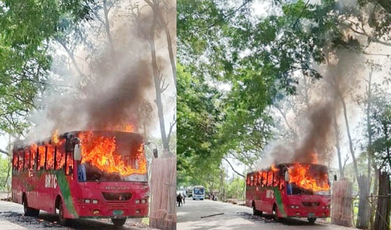 বরিশালে চলন্ত যাত্রীবাহি বিআরটিসি বাসে অগ্নিকান্ড