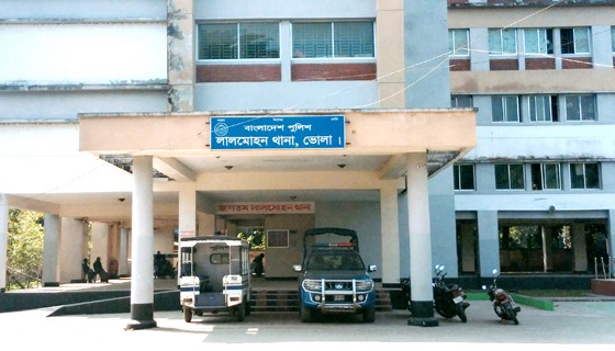 লালমোহনে পানিতে ডুবে ২ চাচাতো বোনের মৃত্যু