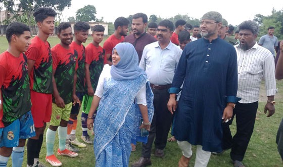 চিরিরবন্দরে আন্তঃ ইউনিয়ন ফুটবল টুর্ণামেন্টের উদ্বোধন