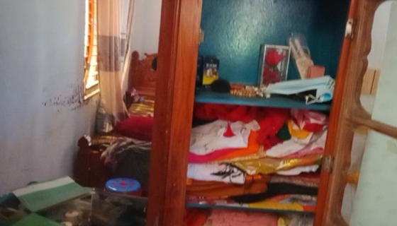 তানোরে এক রাতে দুই বাড়িতে ডাকাতি : ১০ লক্ষ টাকার মালামাল লুট