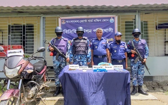 পটুয়াখালীতে কোস্ট গার্ড ও পুলিশের অভিযানে ইয়াবা ও জাল নোট উদ্ধার