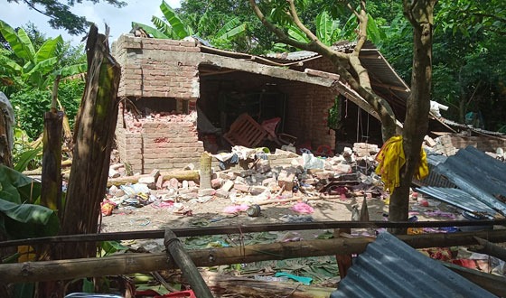 মোল্লাহাটে বিরোধের জেরে হত্যা, প্রতিপক্ষের বাড়িঘর ভাঙচুর-লুটপাট