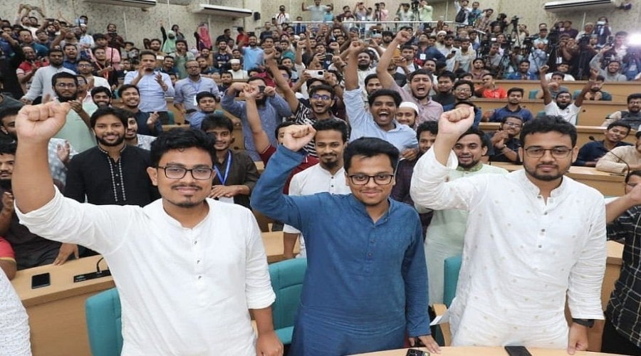 ডাকসুর ২৮ পদে কারা কোনটিতে জয়ী