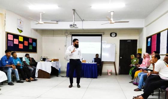 বিদেশফেরত অভিবাসীদের উদ্যোক্তা উন্নয়ন প্রশিক্ষণে বাবুগঞ্জে কৃষি কর্মকর্তার অংশগ্রহণ