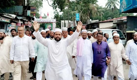 সৈয়দপুরে জামায়াতের বিশাল শোডাউন ভোট চাইলেন দাঁড়িপাল্লায়