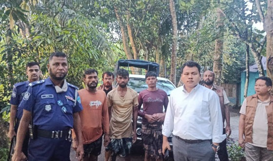 চাঁদপুর শাহরাস্তিতে অবৈধভাবে বালু উত্তোলন, ৩ জনের জরিমানা