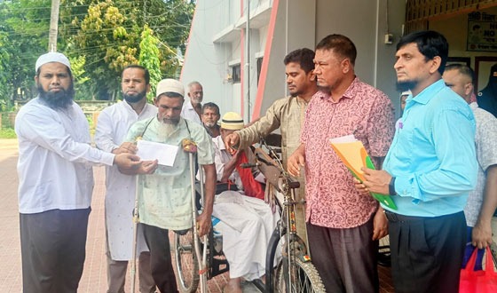 চাঁদপুরে এতিম, প্রতিবন্ধী ও দুস্থদের মাঝে অনুদান সাহায্য বিতরণ