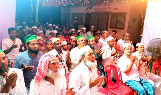 ফরহাদাবাদে আমিন নার্গিস ফাউন্ডেশনের দোয়া ও মিলাদ