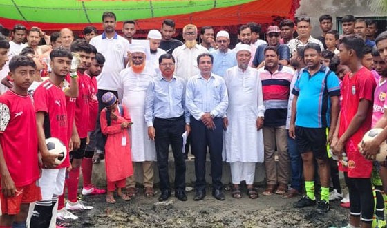 কয়রায় স্কুল ও মাদ্রাসার ক্রীড়া প্রতিযোগিতায় ফুটবলে কালনা মাদ্রাসা চ্যাম্পিয়ন
