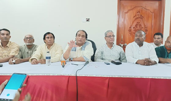 সাংবাদিকদের সাথে আলীনেওয়াজ মাহমুদ খৈয়ামের মতবিনিময়