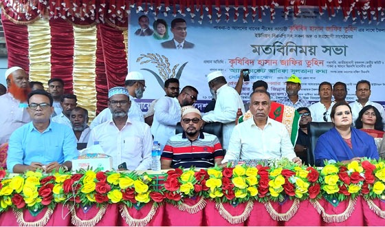 চাটমোহরে কৃষক দলের কেন্দ্রীয় সভাপতি তুহিনের মতবিনিময়