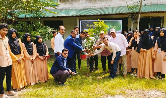 পূবালী ব্যাংক পিএল‌সি কি‌শোরগঞ্জ শাখার গাছের চারা রোপন ও বিতরণ