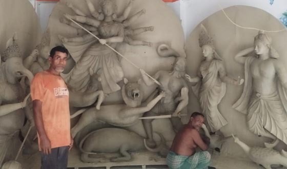 ইন্দুরকানীতে ২৩টি মণ্ডপে চলছে দুর্গাপূজার প্রস্তুতি