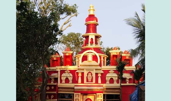 পার্বতীপুরে বড় বাড়ীর দূর্গাপূজাঁয় থাকছে পৌরাণিক নানা কাহিনি