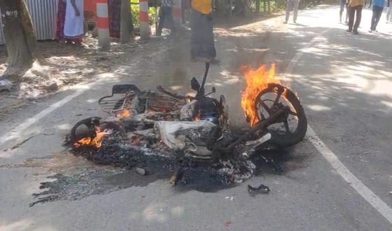 বাউফলে তুচ্ছ ঘটনাকে কেন্দ্র করে তিন ভাইকে পিটিয়ে যখম