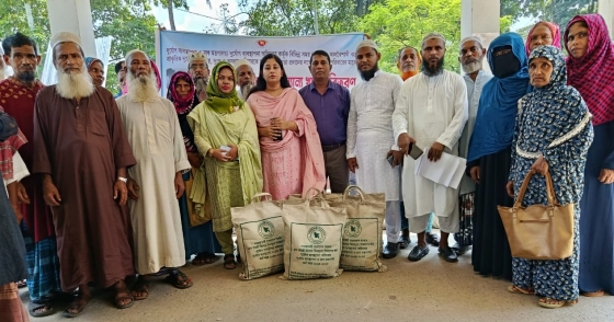 কাপাসিয়ায় অগ্নিকান্ডে ক্ষতিগ্রস্থ ও দুস্থ-অসহায়দের সহায়তা প্রদান