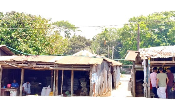 টরকীর চাতাল এলাকায় মাদকের রমরমা বাণিজ্য