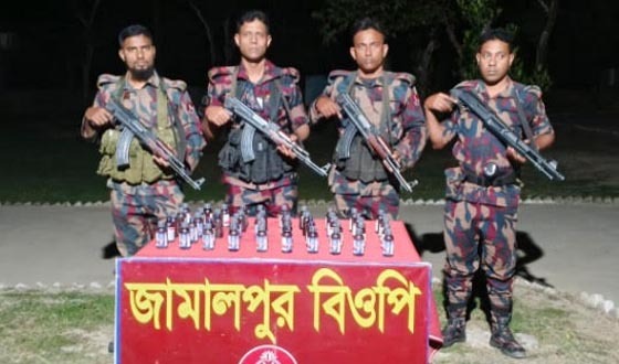 দৌলতপুর সীমান্তে ভারতীয় মাদকদ্রব্য উদ্ধার