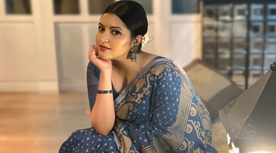 storage/2026/april/11/news/porimoni-swimming-pool-look_69da37f9a3c75-1775908857.jpg