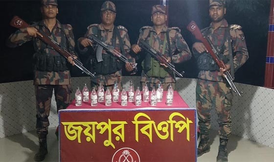 দৌলতপুর সীমান্তে বিপুল পরিমাণ মাদক উদ্ধার