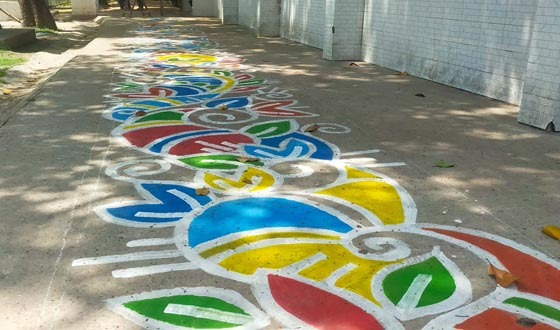 বর্ষবরণে রঙ-তুলিতে পাইকগাছা উপজেলা পরিষদ