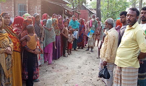 মান্দায় মোবাইলফোন নিয়ে দ্বন্দ্বে যুবককে ছুরিকাঘাত, এখনও মামলা নেয়নি