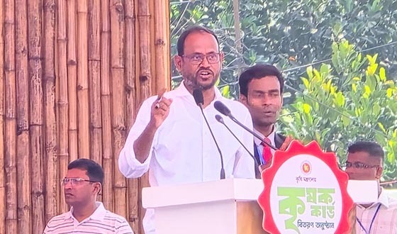 সুখী-সমৃদ্ধ দেশ গড়তে প্রধানমন্ত্রীর পাশে দাঁড়ানোই আমাদের বড় দায়িত্ব: প্রতিমন্ত্রী টুকু