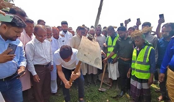 পরিবেশ ক্ষতিকারক ইউক্যালিপ্টাস গাছ কেটে ফেলে বনজ ও ফলদ গাছ লাগাতে হবে : প্রতিমন্ত্রী