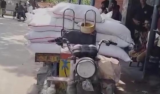 মান্দায় পাচারকালে ৪৫ বস্তা রাসায়নিক সার আটক