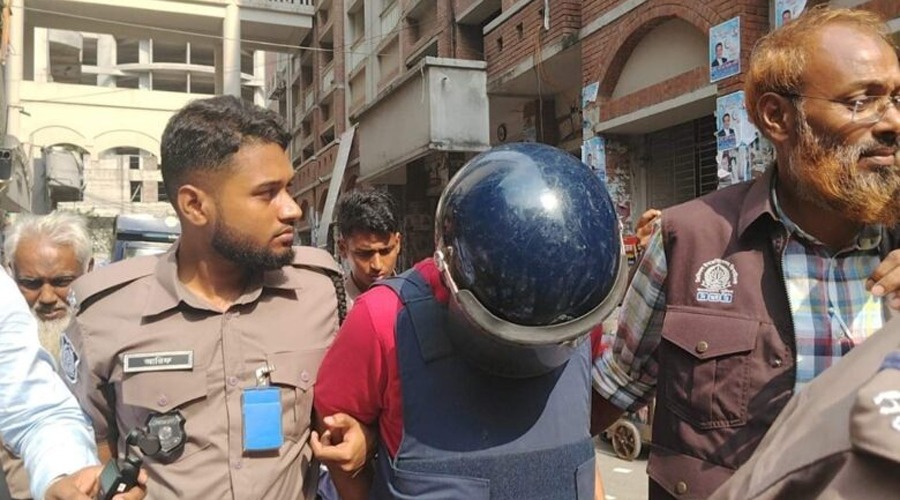 হাদি হত্যা মামলায় অস্ত্র বিক্রেতা হেলাল ৩ দিনের রিমান্ডে