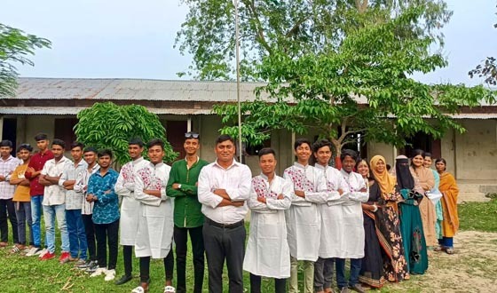 হিলিতে বিভিন্ন বিদ্যালয়ে এসএসসি'র দোয়া ও বিদায়