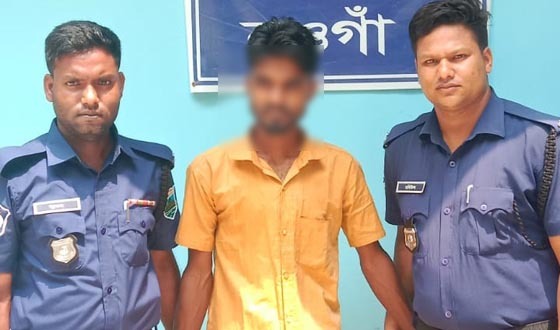পোরশায় চার মাদক ব্যবসায়ী আটক