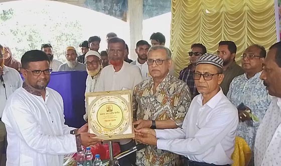 তানোরে এসএসসি পরীক্ষার্থীদের বিদায় ও বৃত্তিপ্রাপ্তদের সম্মাননা