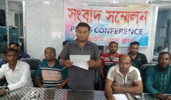 আশাশুনিতে খাল দখলের অপপ্রচারের বিরুদ্ধে সংবাদ সম্মেলন