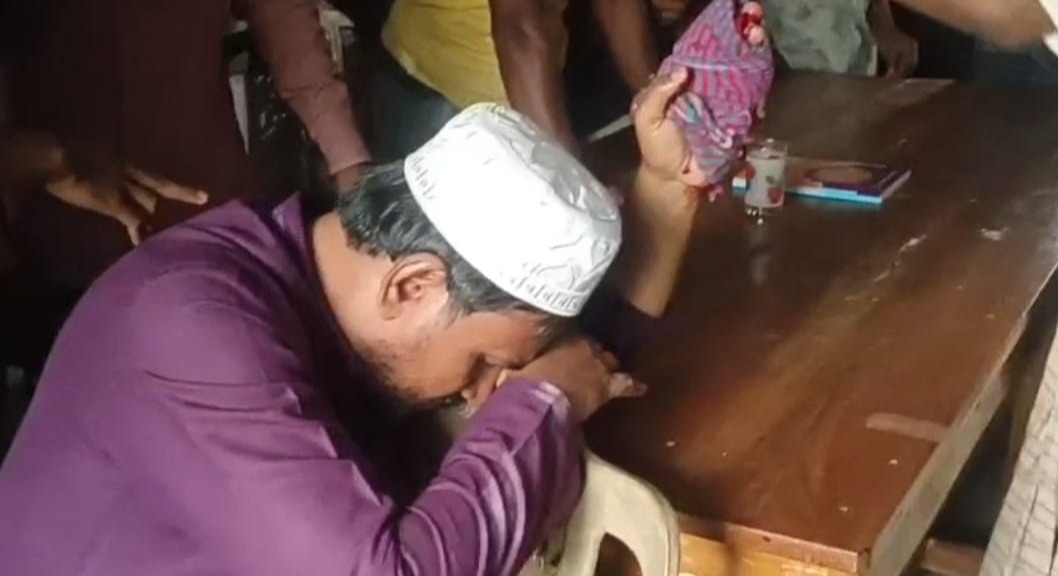 অবরুদ্ধ হলেন কামাতআঙ্গারিয়া দাখিল মাদ্রাসার বরখাস্তকৃত সুপার সাইদুর