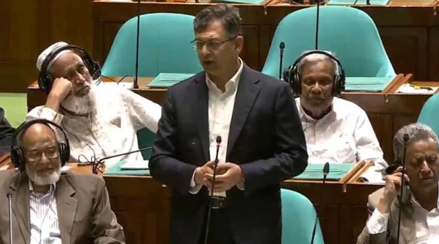 জ্বালানি সংকট নেই, পাচার-অপচয় ঠেকাতেই দাম বাড়ানো হয়েছে: সংসদে স্বরাষ্ট্রমন্ত্রী