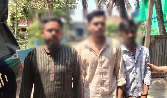 চাঁদপুর মতলবে ইয়াবাসহ বাবা ও ছেলে আটক