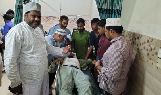 কুমিল্লায় ছাত্রদল-ছাত্রশিবিরের সংঘর্ষে রণক্ষেত্র, আহত ১০