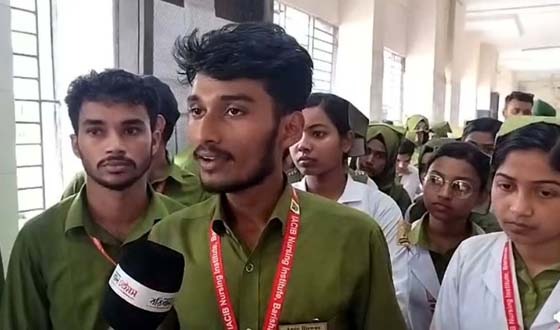 শিক্ষার্থীদের ২৭ লাখ টাকা আত্মসাতের অভিযোগ
