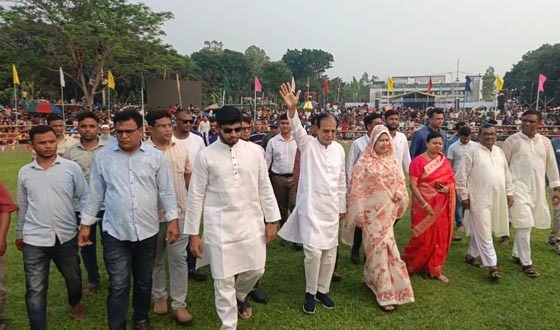 লালমনিরহাটে বৈশাখী উৎসব, আকর্ষণের কেন্দ্রে হালিমা ও ঘোড়দৌড়
