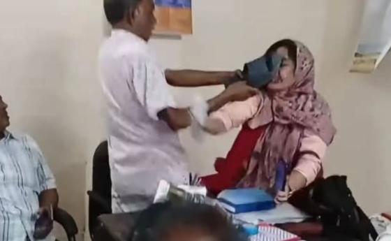 রাজশাহীতে শিক্ষিকাকে জুতাপেটার ঘটনায় বিএনপি নেতা বহিষ্কার